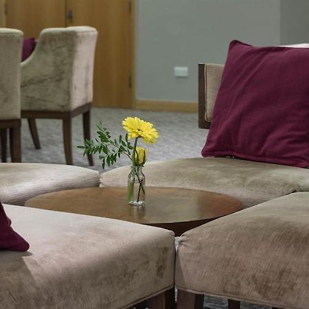 De Vere Cheadle House Handforth Buitenkant foto