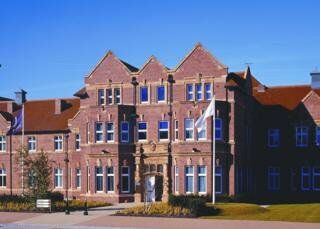 De Vere Cheadle House Handforth Buitenkant foto